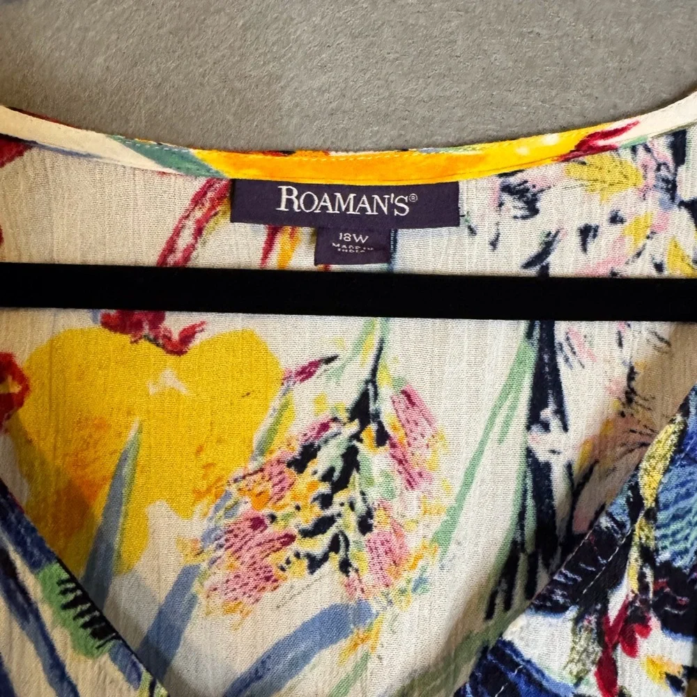 Floral Cold Shoulder Women's Top - Picture 2 of 6